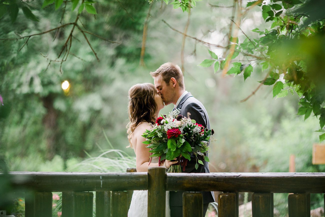 Denver Botanic Gardens Chatfield Wedding Photo