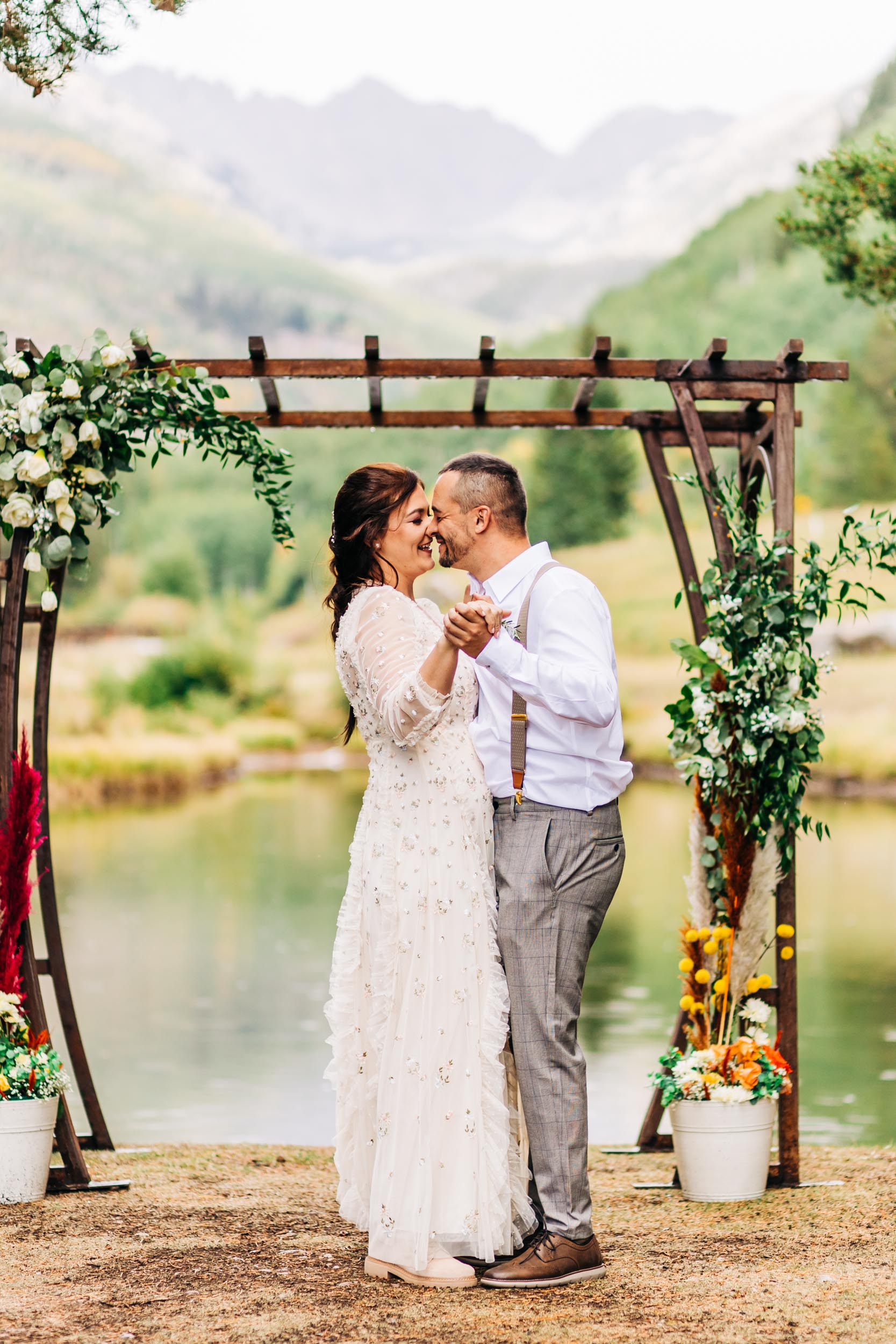 First dance outside at Vail Golf Club