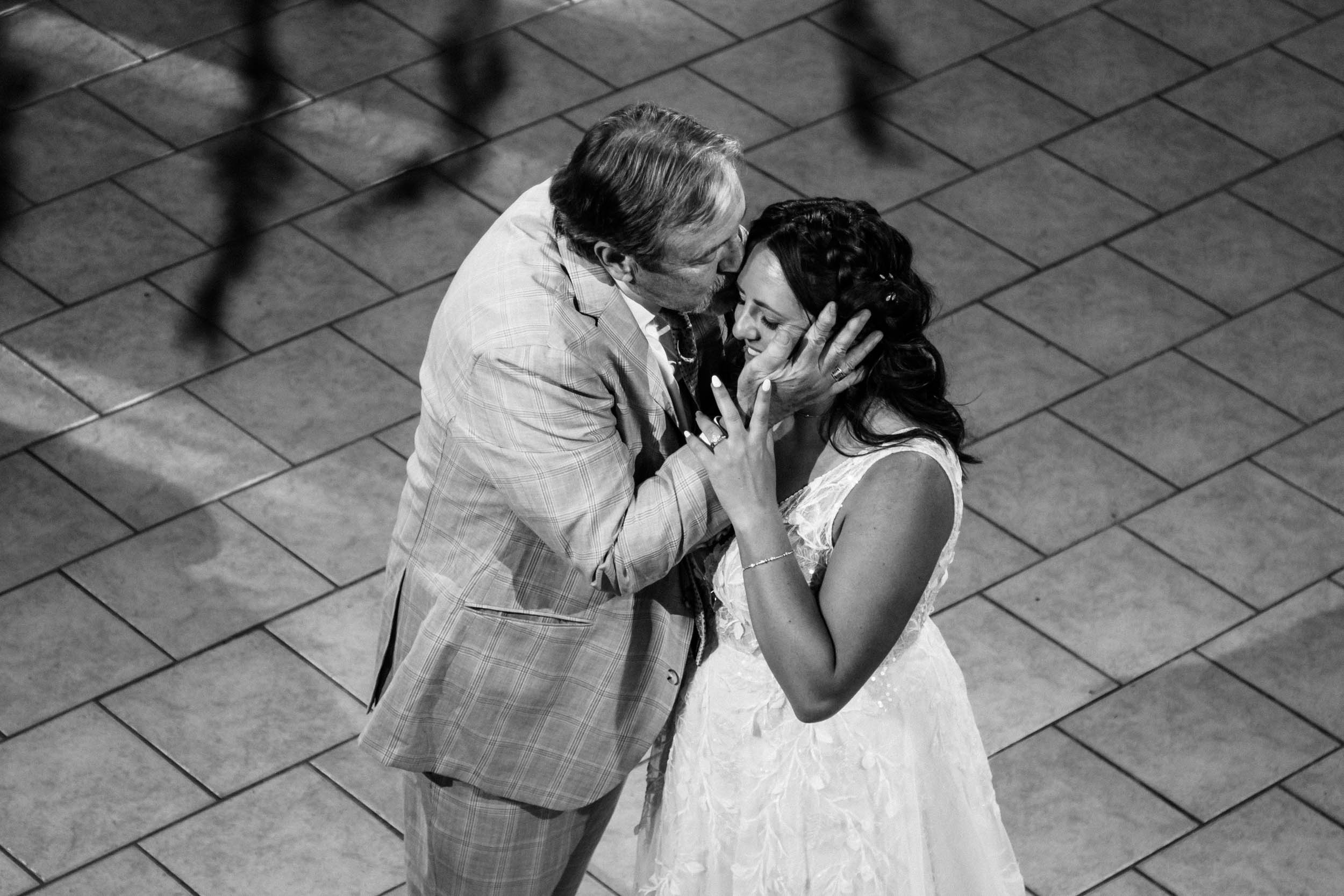 Father daughter dance at Lionscrest Manor in Colorado by Shea McGrath Photography