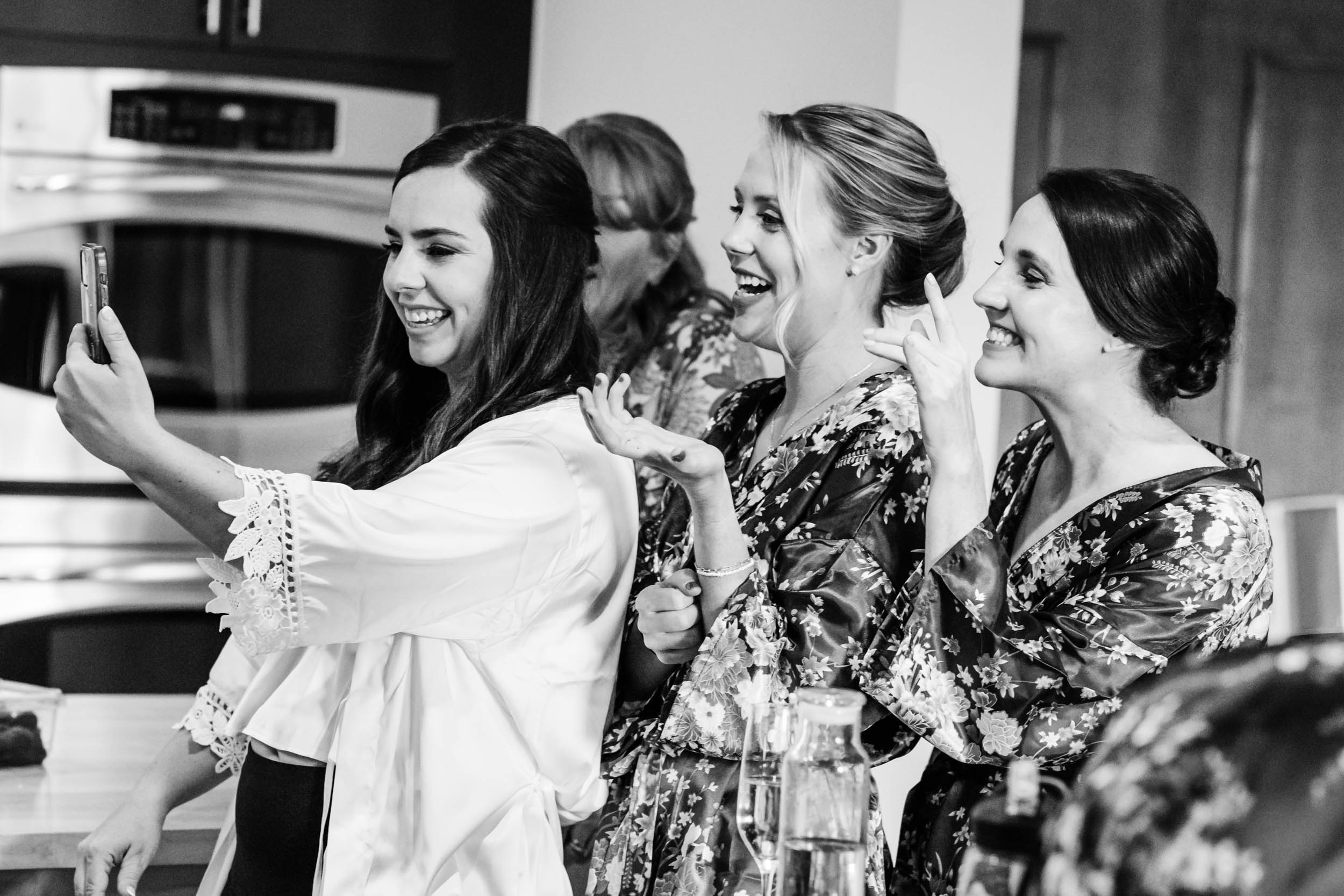 bridesmaids getting ready