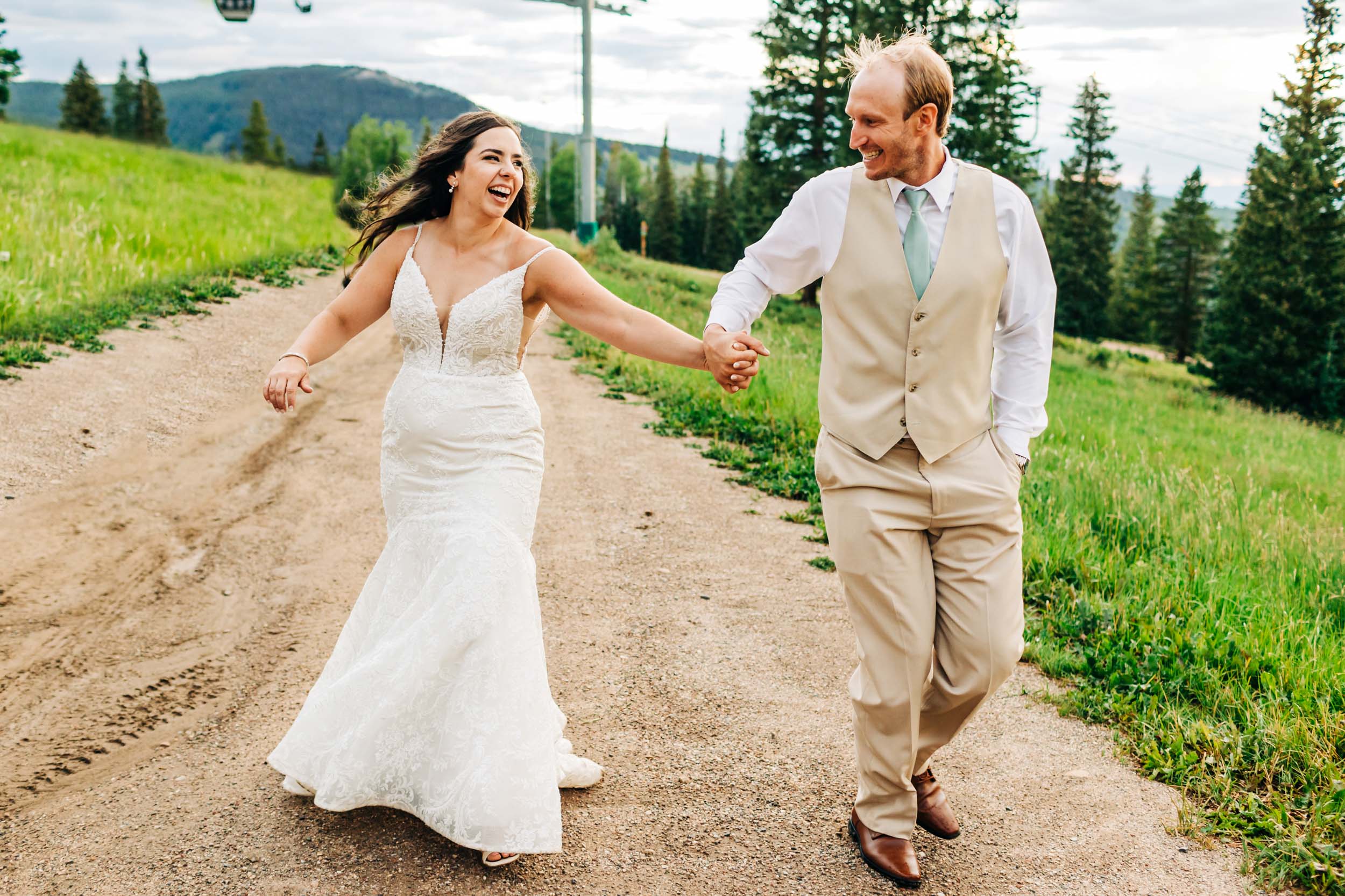 spruce saddle lodge wedding portraits